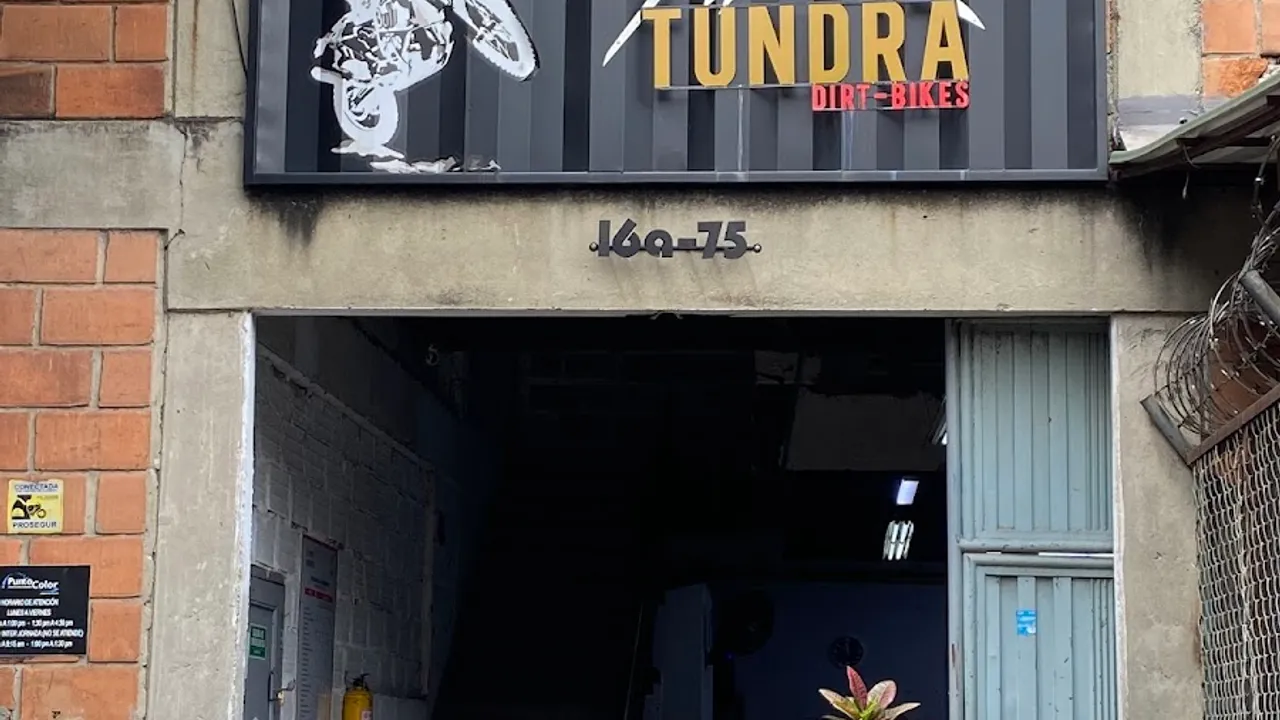 Fachada de TUNDRA DIRT BIKES